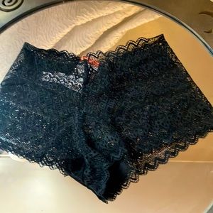 3/15💋NWT target cheeky panties